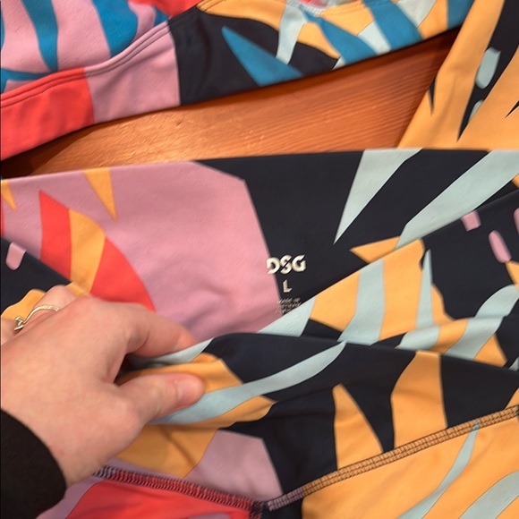 Colorful Tropical Print Activewear Set | DSG Sz L - Picture 3 of 5